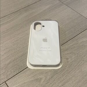 Apple White Silicone Case for iPhone 17
